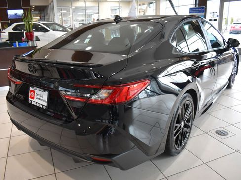 Certified 2025 Toyota Camry SE image 7