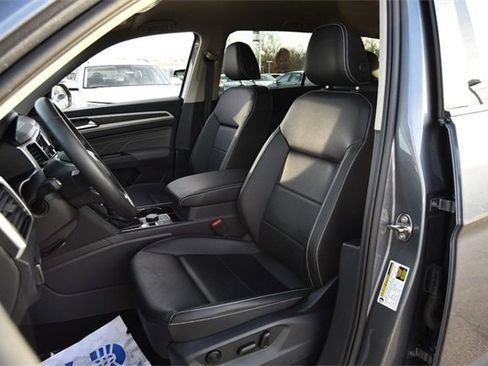Certified 2023 Volkswagen Atlas SE image 19