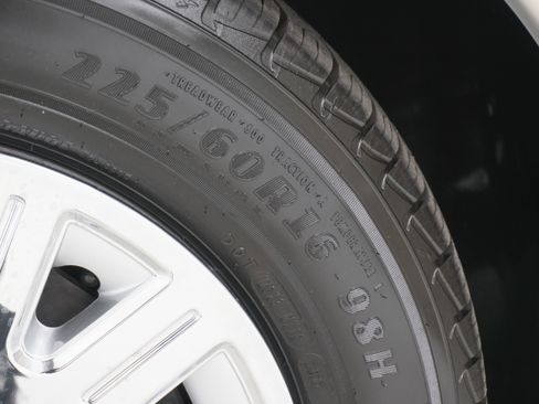 Used 2008 Mercury Grand Marquis GS image 22