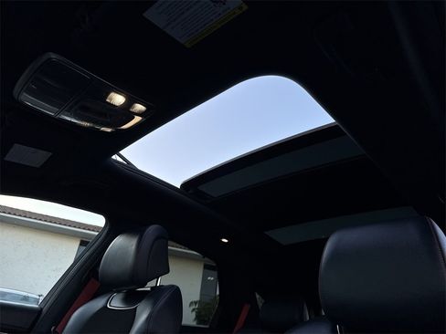 Used 2022 Genesis GV70 2.5T w/ Sport Prestige Package image 16