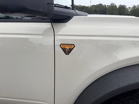 New 2025 Ford Bronco Badlands image 17