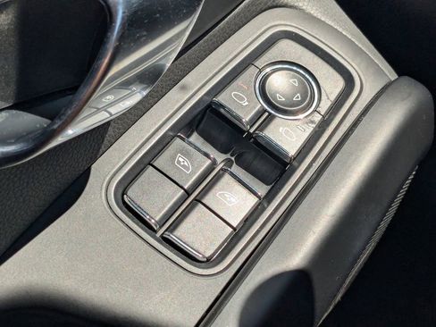 Used 2017 Porsche 718 Boxster S image 9