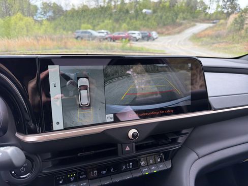 Used 2026 Toyota Crown Signia image 30