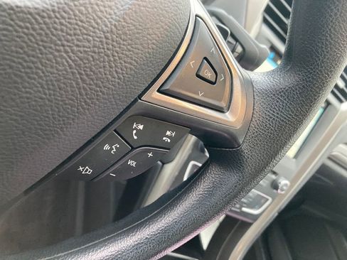 Used 2017 Ford Fusion SE w/ Fusion SE Technology Package image 43