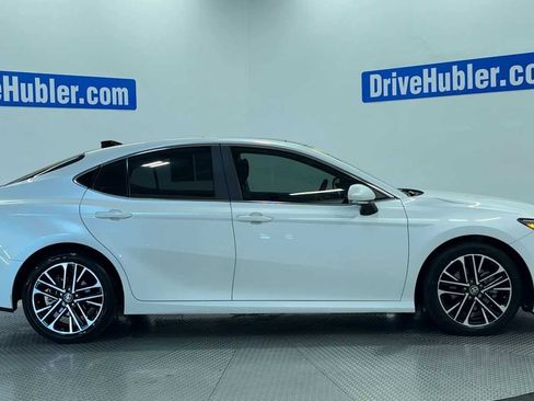 Used 2025 Toyota Camry XLE FWD image 9