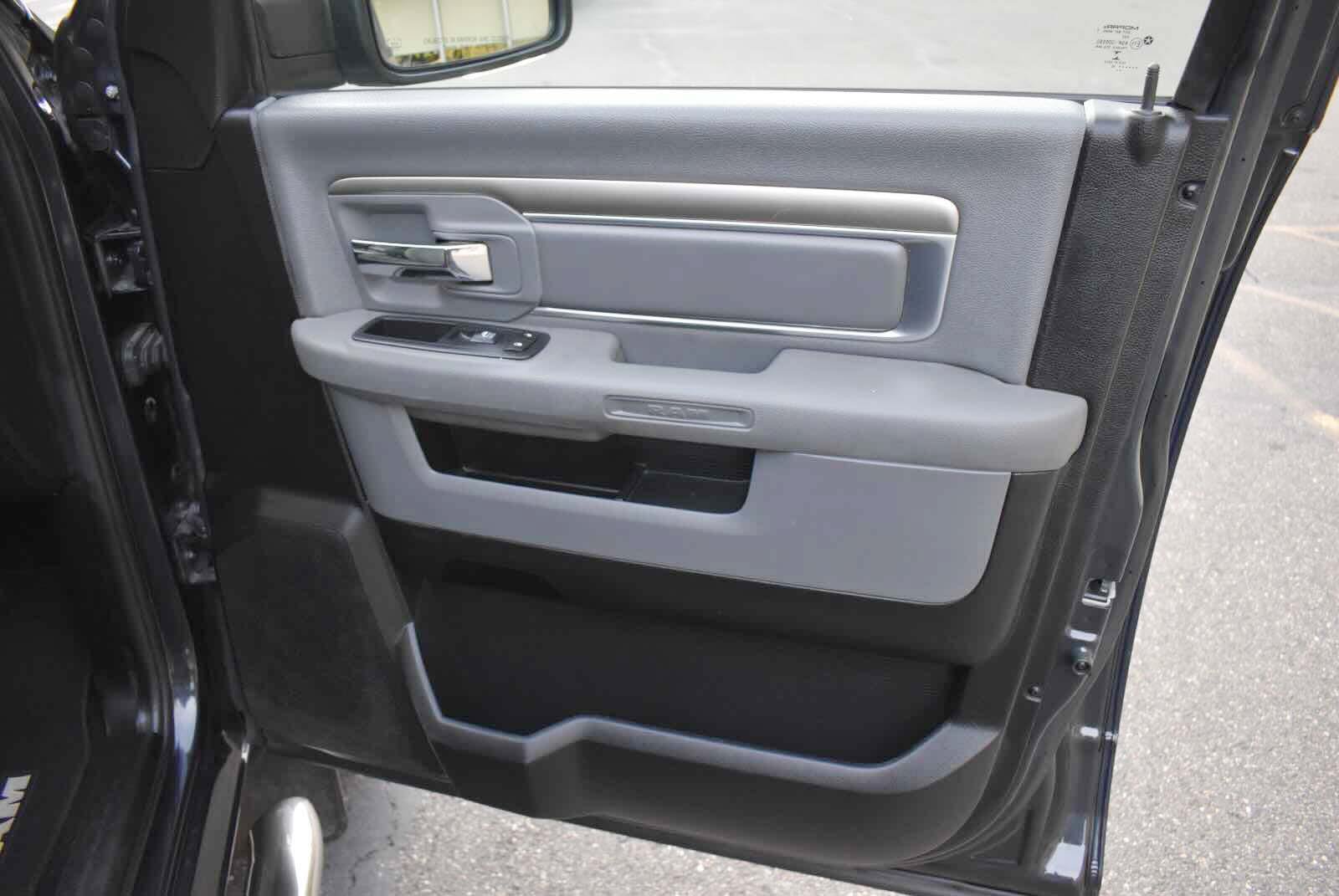 Used 2016 RAM 1500 Big Horn AWD/4WD image 40