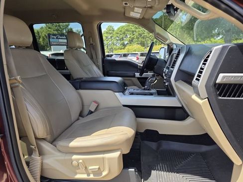 Used 2015 Ford F150 Lariat RWD image 29