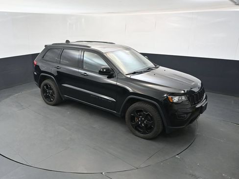 Used 2019 Jeep Grand Cherokee Laredo AWD/4WD image 33