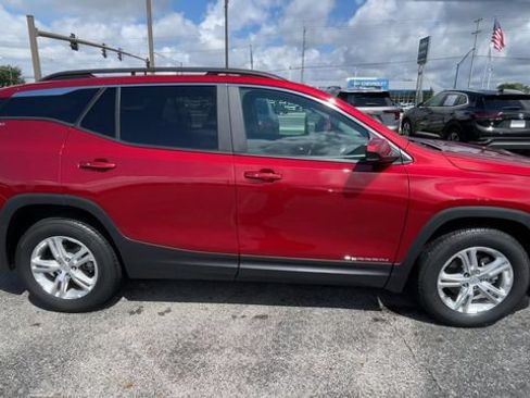 Used 2024 GMC Terrain SLE w/ Driver Convenience Package AWD/4WD image 3