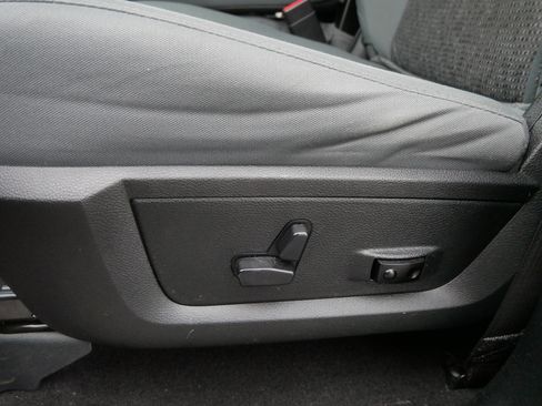 Certified 2018 RAM 1500 Big Horn AWD/4WD image 25