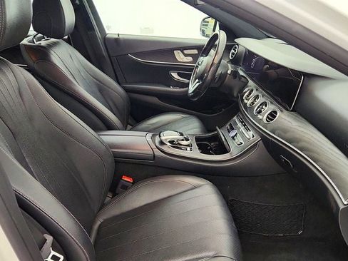 Used 2020 Mercedes-Benz E 350 4MATIC Sedan image 24