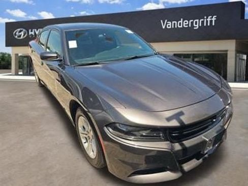 Used 2020 Dodge Charger SXT RWD image 3