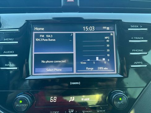 Used 2020 Toyota Camry SE image 23