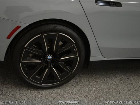 Used 2024 BMW 740i w/ M Sport Professional Package image 45