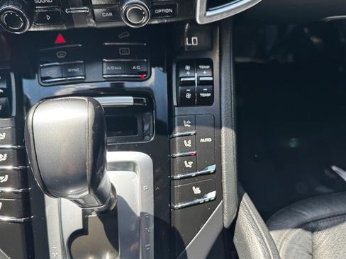 Used 2014 Porsche Cayenne image 36