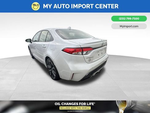 Used 2022 Toyota Corolla SE w/ SE Premium Package FWD image 4