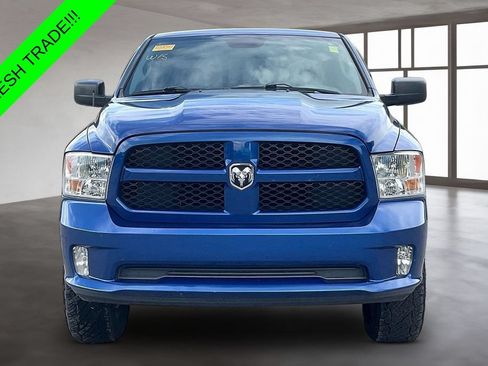Used 2017 RAM 1500 Express RWD image 2