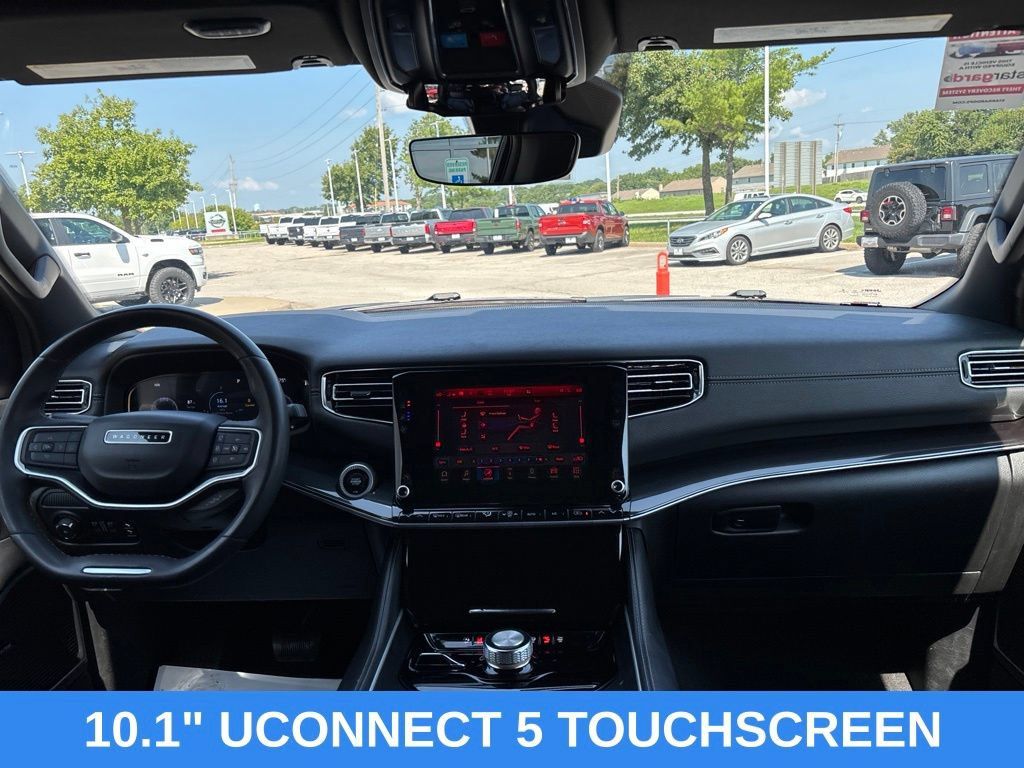 Used 2022 Jeep Wagoneer Series I w/ Convenience Group I AWD/4WD image 2