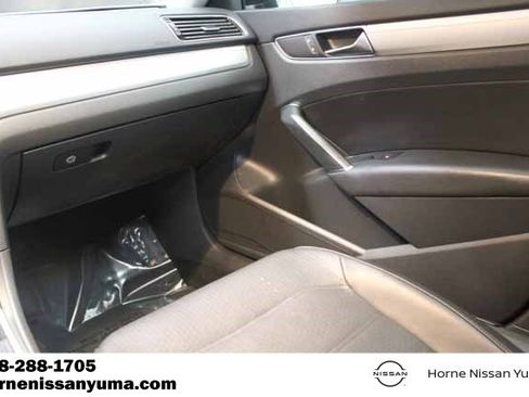 Used 2019 Volkswagen Passat 2.0T Wolfsburg w/ Wheels & Sunroof Package image 12