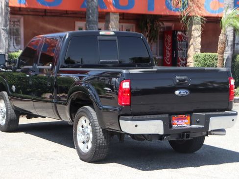 Used 2016 Ford F250 Lariat w/ Lariat Ultimate Package AWD/4WD image 6