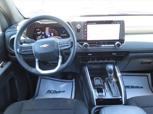 Used 2024 Chevrolet Colorado LT RWD image 15