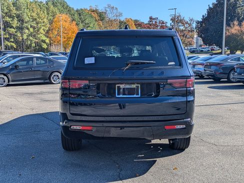 New 2025 Jeep Wagoneer Series II w/ Convenience Group I image 6