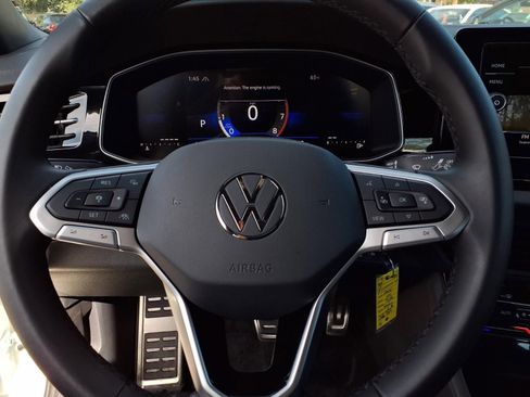 Certified 2025 Volkswagen Jetta Sport image 14