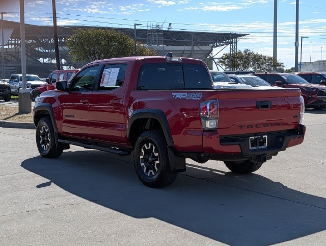 Used 2022 Toyota Tacoma TRD Off-Road w/ Technology Package AWD/4WD image 9