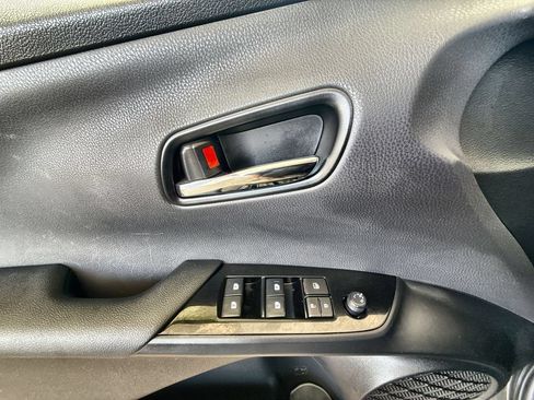 Used 2018 Toyota Prius One FWD image 21