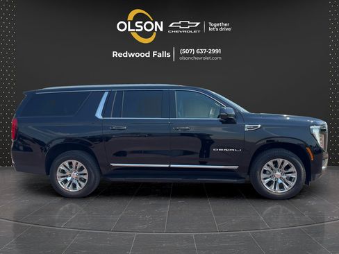Used 2025 GMC Yukon XL Denali AWD/4WD image 2