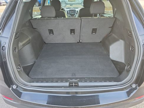 Used 2021 Chevrolet Equinox LS w/ LS Convenience Package image 24