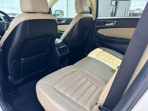 Used 2020 Ford Edge SEL w/ Convenience Package FWD image 47