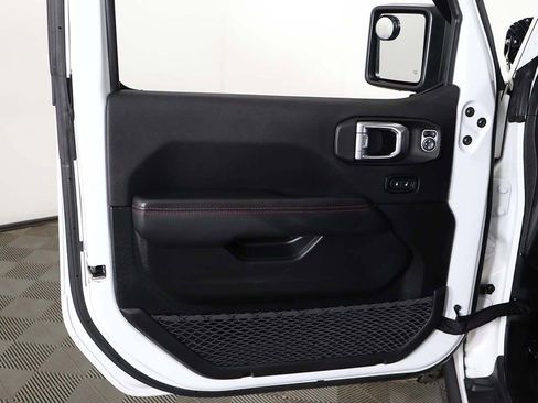 Used 2022 Jeep Wrangler Unlimited Rubicon w/ Cold Weather Group image 20