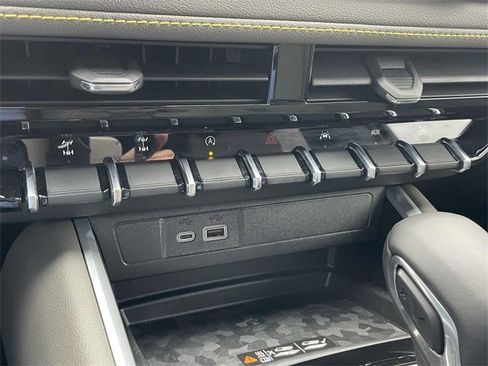 Certified 2025 Chevrolet Colorado ZR2 w/ Technology Package image 23