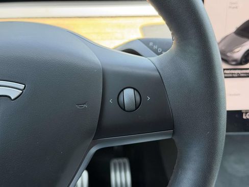 Used 2024 Tesla Model Y Performance AWD/4WD image 8