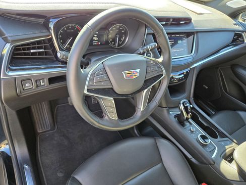 Certified 2025 Cadillac XT5 Premium Luxury image 13