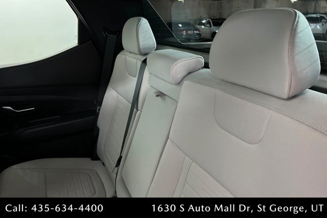 Used 2025 Hyundai Santa Cruz SE AWD/4WD image 20