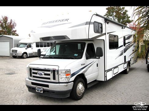 Used 2022 Ford E-450 and Econoline 450 Super Duty w/ Motorhome Prep Package image 1