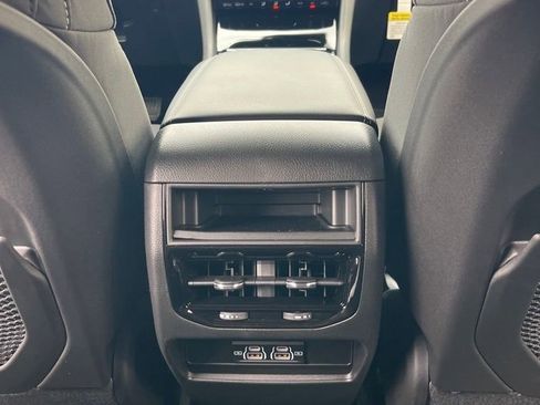 New 2025 Jeep Grand Cherokee Laredo w/ Trailer Tow Package image 25