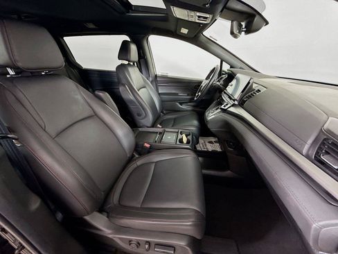 Used 2025 Honda Odyssey Sport-L image 29