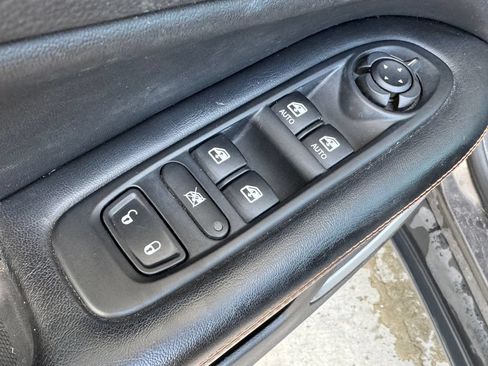 Used 2018 Jeep Compass Limited w/ Navigation Group FWD image 18