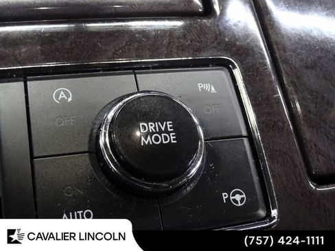 Used 2019 Lincoln Navigator L Reserve AWD/4WD image 15