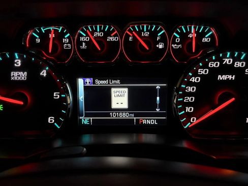 Used 2018 Chevrolet Silverado 1500 LT w/ All Star Edition RWD image 33