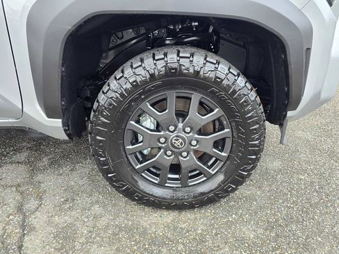 Certified 2025 Toyota 4Runner SR5 image 9