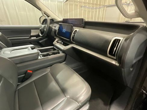 Used 2025 Ford Expedition Max Active AWD/4WD image 16