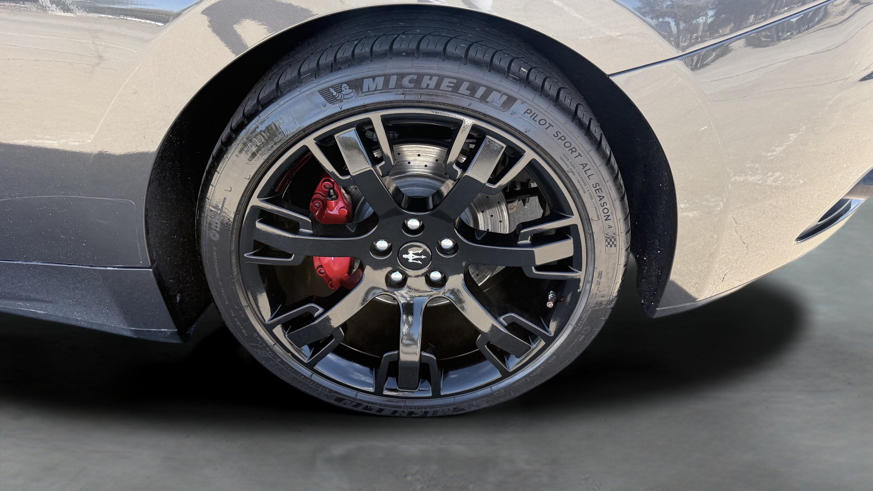 Used 2016 Maserati GranTurismo Convertible RWD image 16