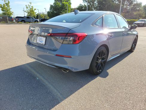 Used 2023 Honda Civic Sport image 6