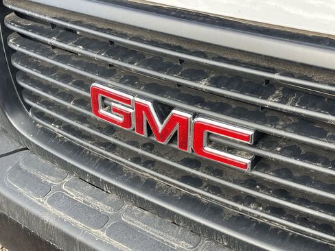 New 2025 GMC Savana 2500 Extended w/ Driver Convenience Package image 31