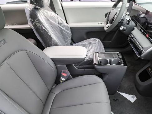 New 2026 Hyundai Ioniq 5 SEL image 16