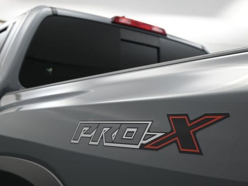 Used 2023 Nissan Frontier Pro-X w/ Pro Convenience Package RWD image 11